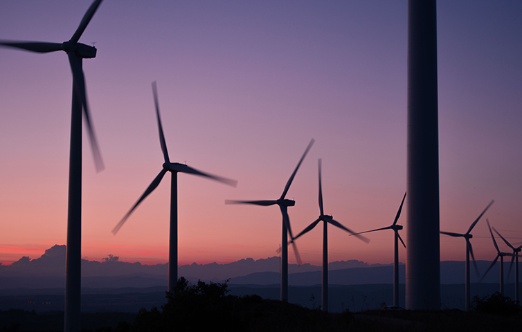Canva - 日落時的風(fēng)力渦輪機 wind turbines at sunset.jpg